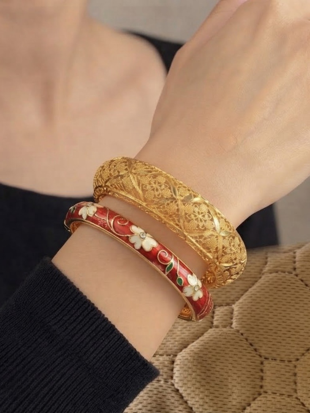 Gold-Tone Cloisonné
Style & Textured cut gold Bangle
Bracelet Set - 2-Piece
NIP